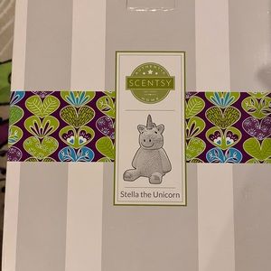 Brand new unicorn Scentsy warmer